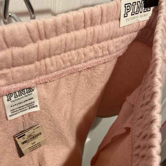 NWT Victoria’s Secret PINK Blush Pink Pocket Varsity Shorts - Picture 13 of 16
